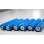 影響三元材料成本價格的兩大因素碳酸鋰和鈷。